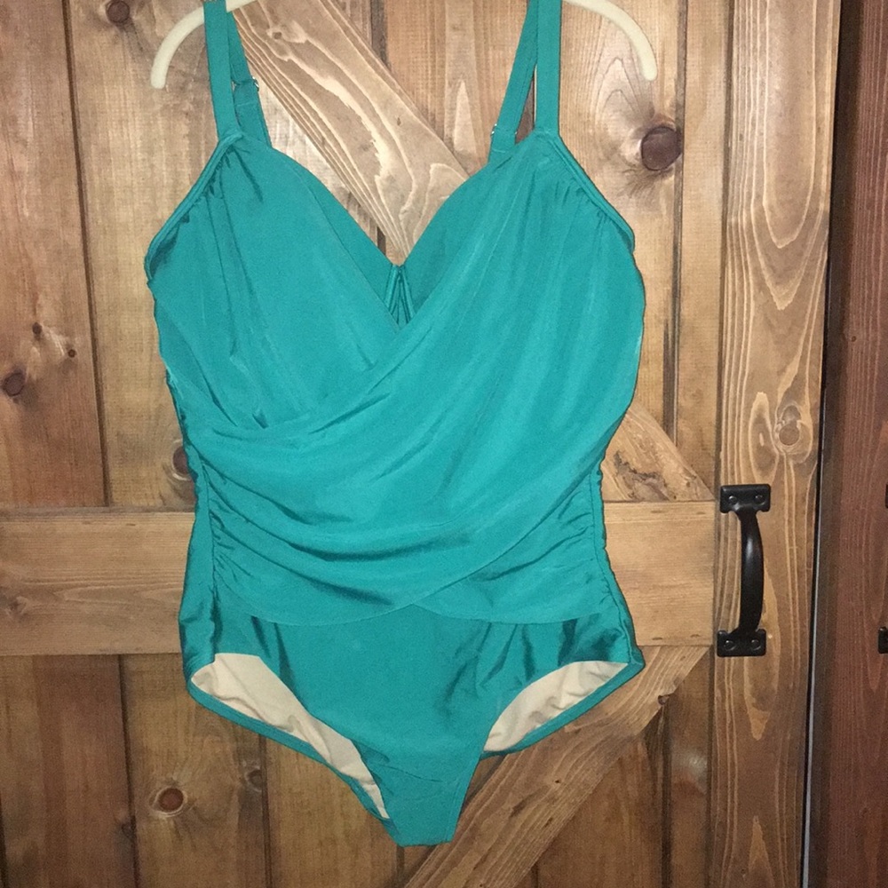 1 piece bathing suit